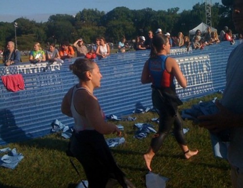 That's me in the red and blue, running from the Potomac to my bike